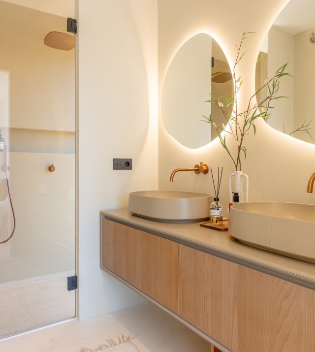 Resa estates Ibiza finca can Tumas for sale bathroom 5.jpg